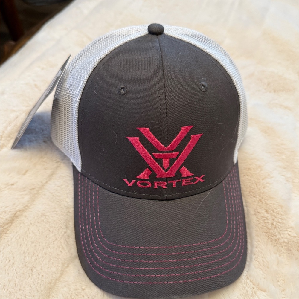 NWT * Vortex Ladies Trucker Hat Pink and Gray